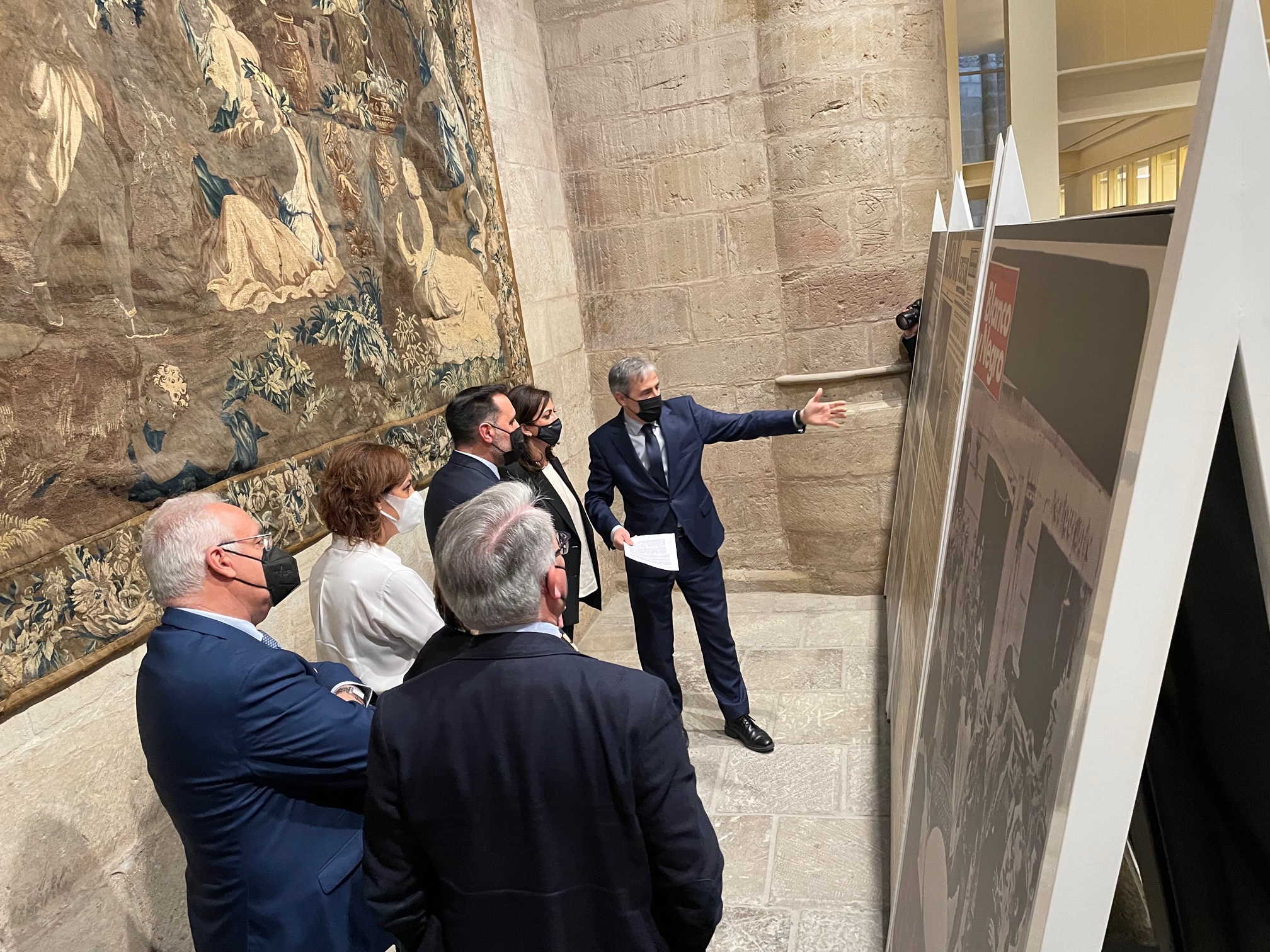 El Parlamento De La Rioja Acoge La Exposición “El Terror A Portada”