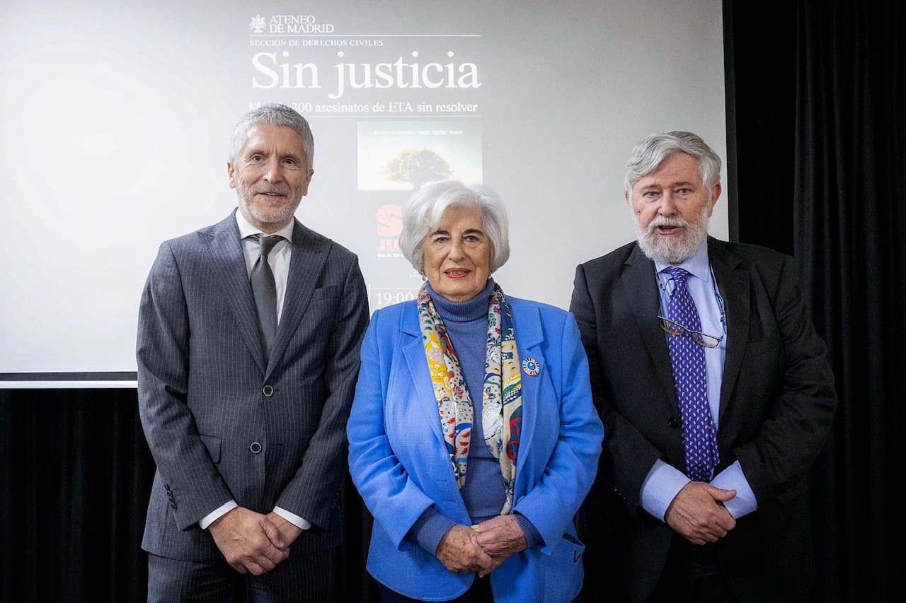 Presentación De “Sin Justicia” En El Ateneo De Madrid Con El Ministro Del Interior