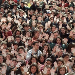 La Voz De Las Manos Blancas