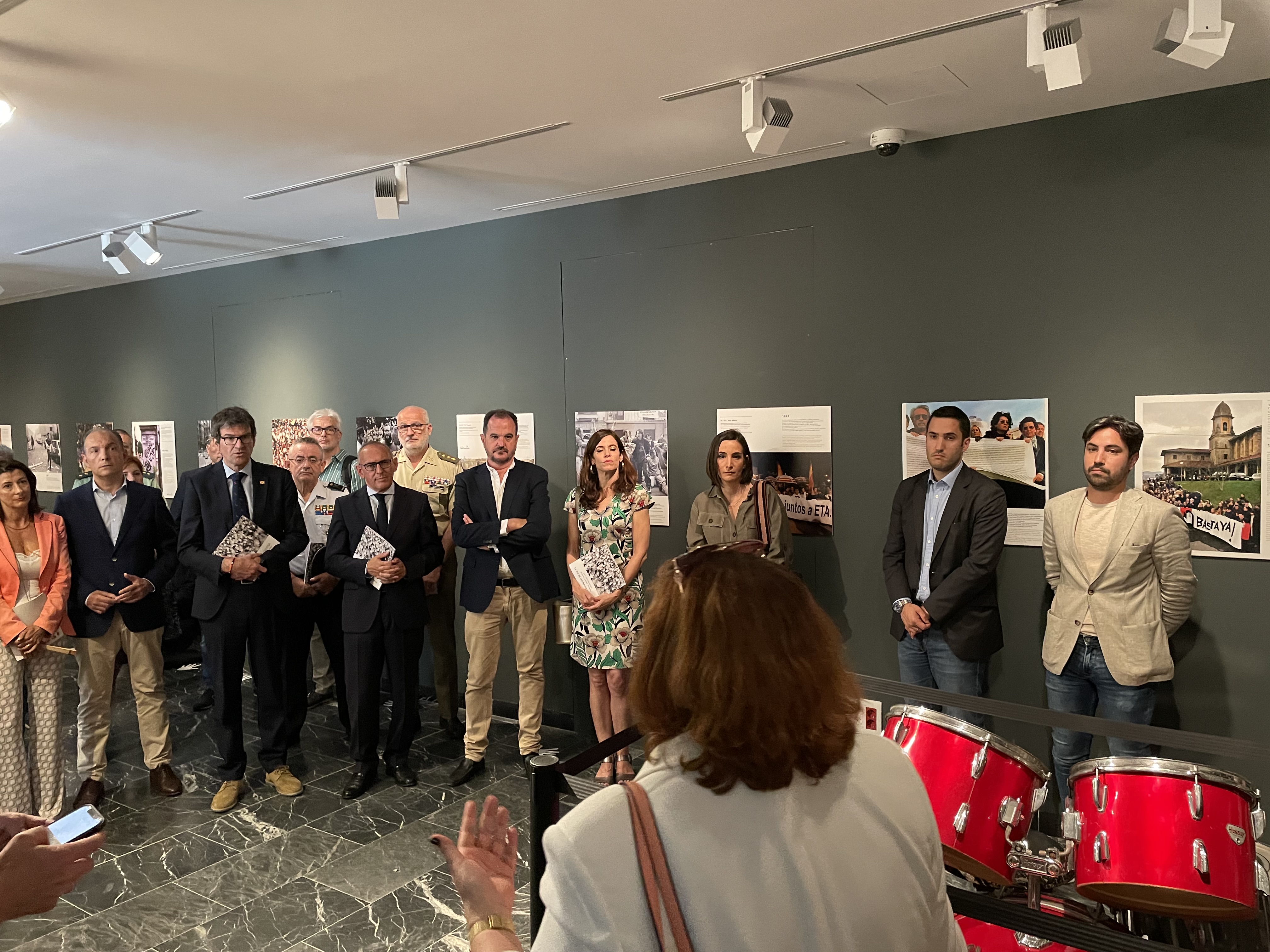 La Batería De Miguel Ángel Blanco En El Memorial Con Una Exposición Fotográfica