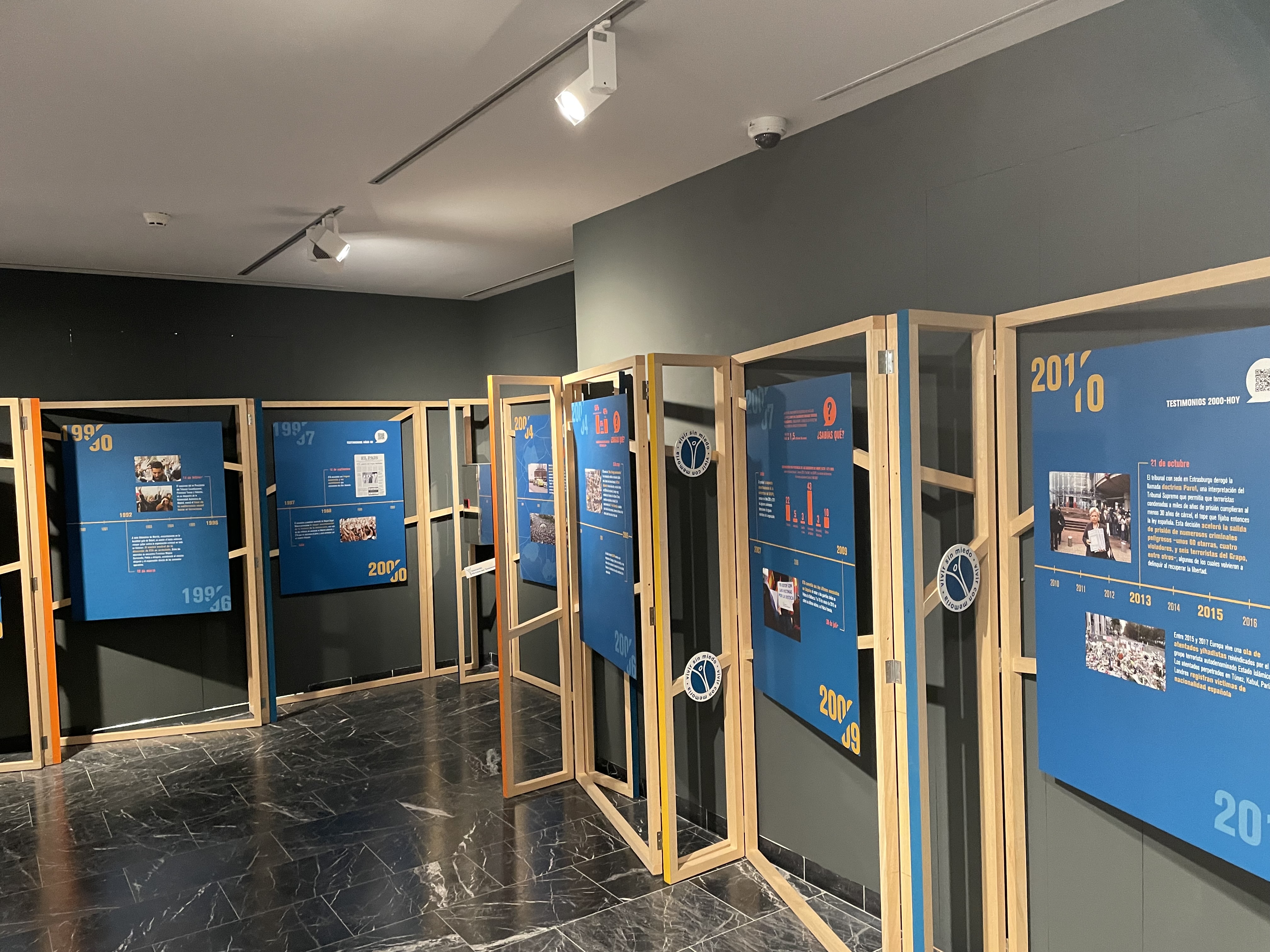 El Memorial Y La AVT Inauguran En Vitoria La Exposición “Vivir Sin Miedo, Vivir Con Memoria”