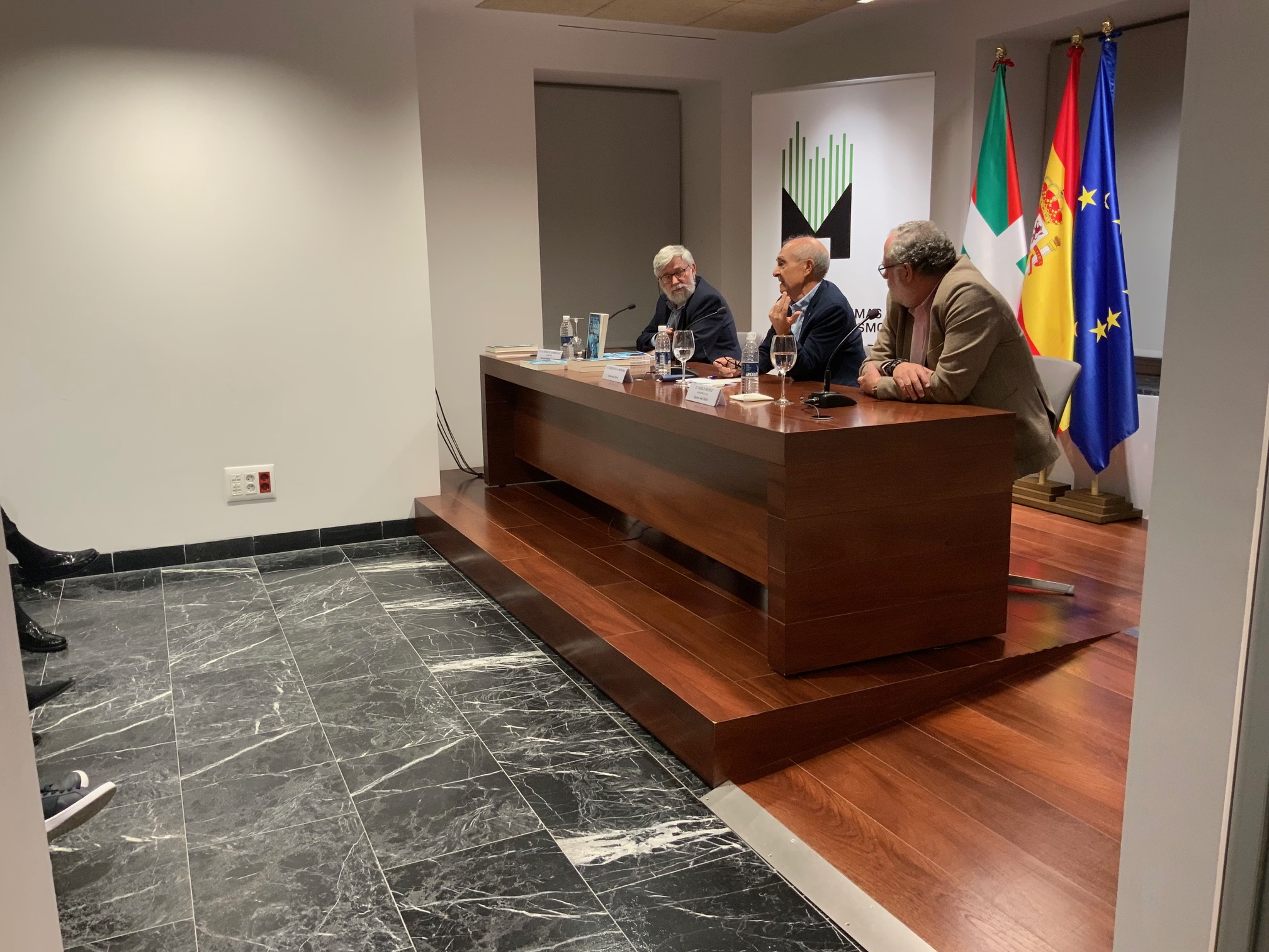 Presentación En El Memorial De “El Patio Trasero De ETA” De Jesús De La Morena Y Pablo Muñoz