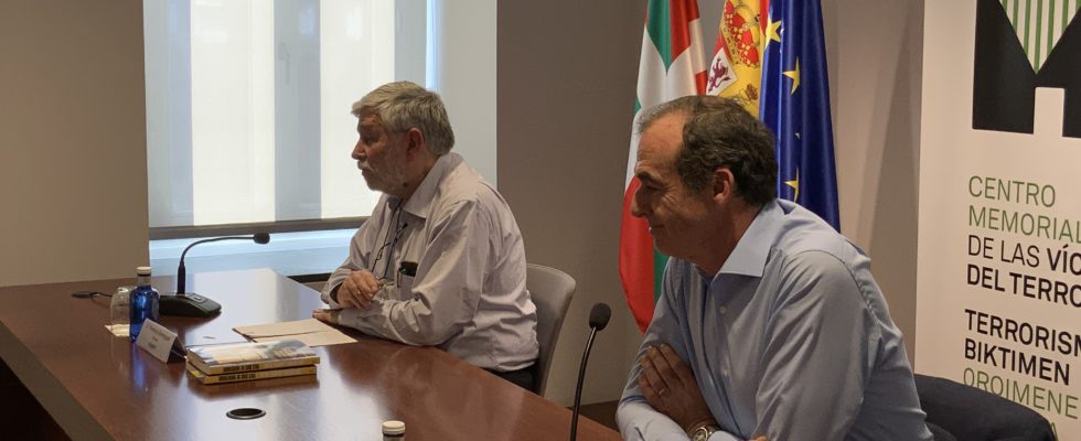 Presentación En El Memorial Del Libro “Tres Días De Noviembre” De José Manuel Sánchez Riera