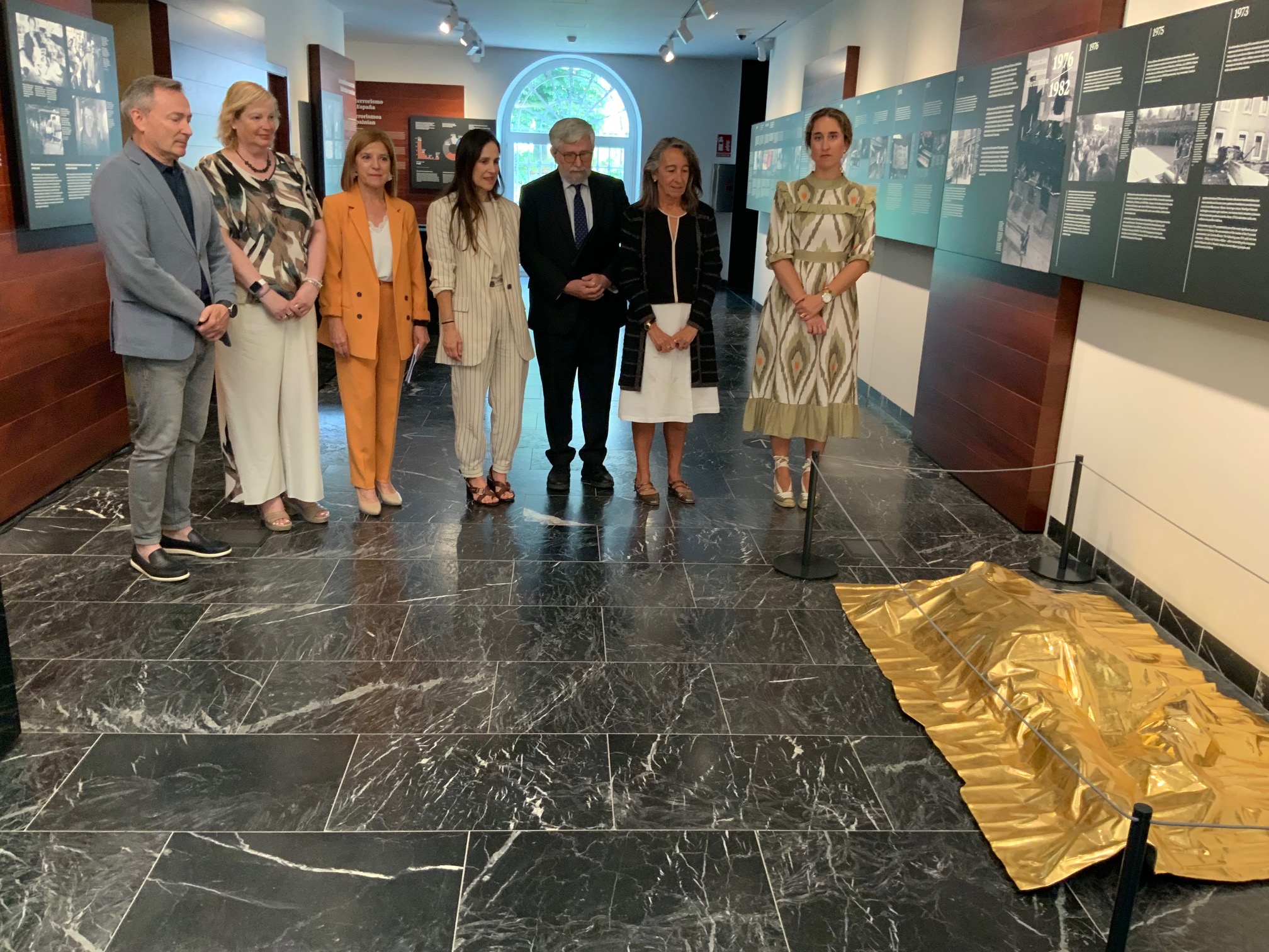 El Parlamento Vasco Cede Al Memorial Una Escultura Para Su Exposición Permanente