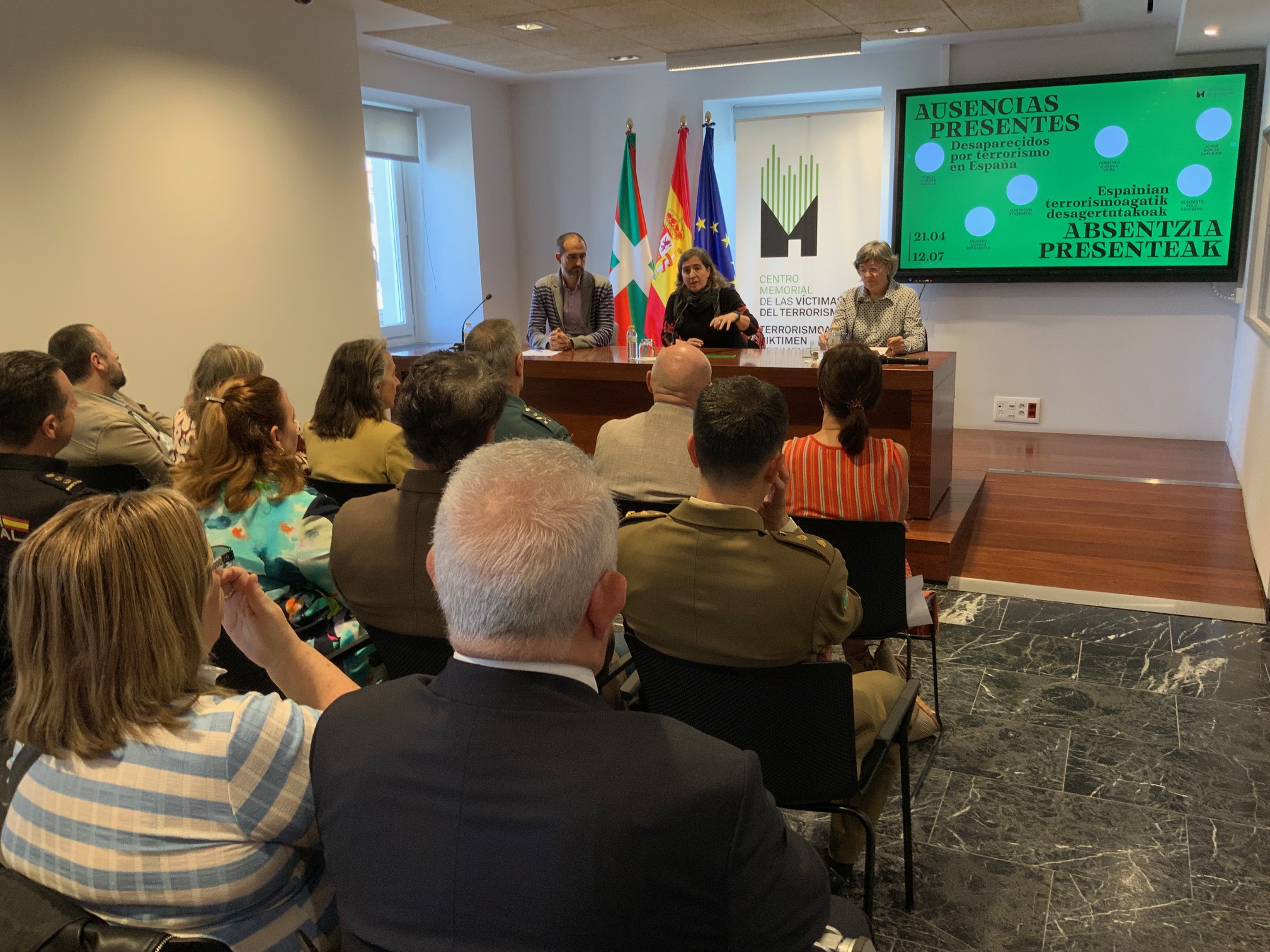 Vídeo De La Inauguración De La Exposición “Ausencias Presentes. Desaparecidos Por Terrorismo En España”.